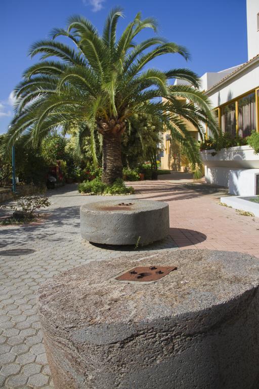 Lycasti Maisonettes Tavronitis Exteriör bild