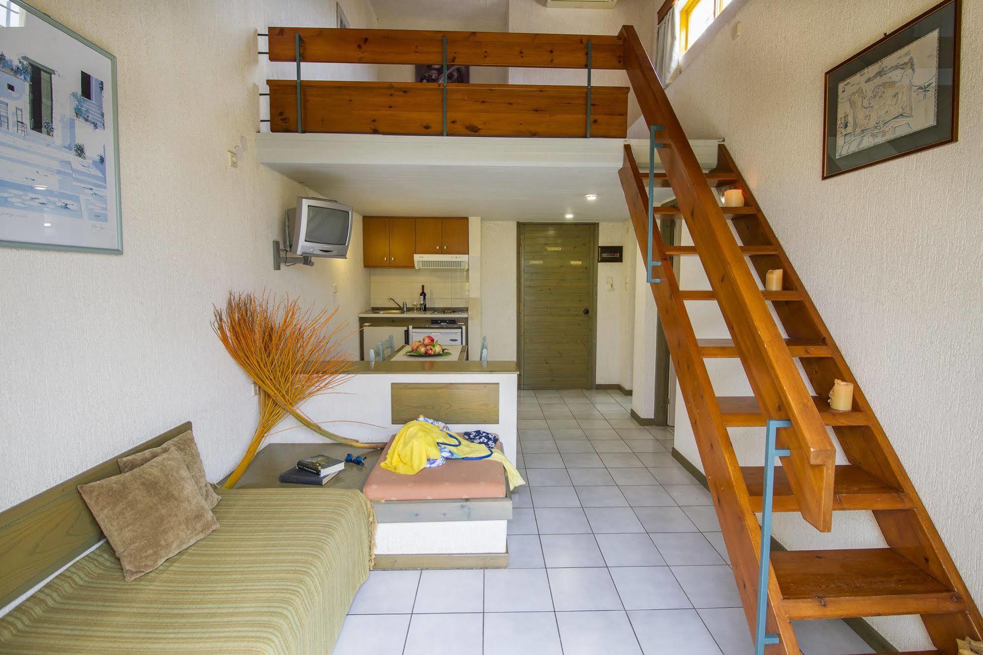 Lycasti Maisonettes Tavronitis Exteriör bild